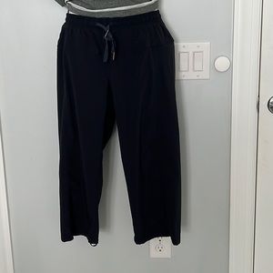 Lululemon Cropped Athletic Pants